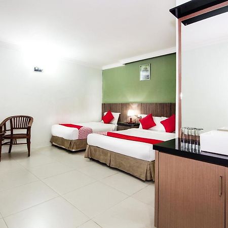 Crystal City Hotel Kuantan Exterior photo